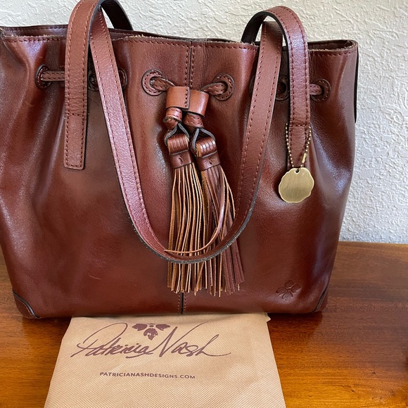 Gently used great leather bag from Patricia Nash collection. - Picture 2 of 6